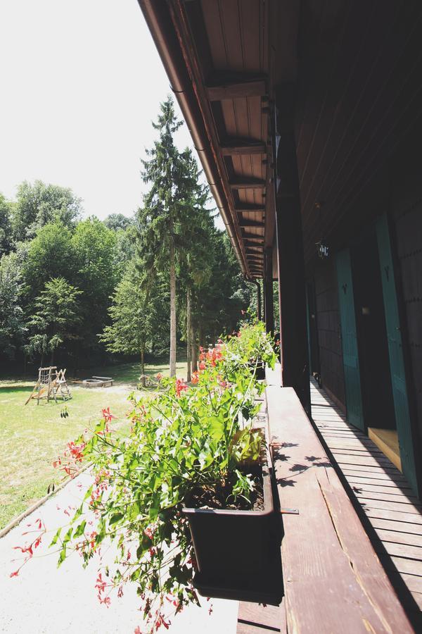Hubertus Fogadó Csesznek Exterior foto